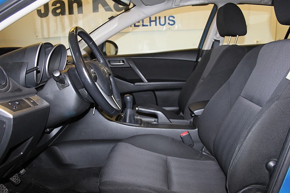 Mazda 3 6 of 15