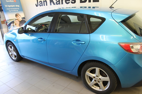 Mazda 3 2 of 15