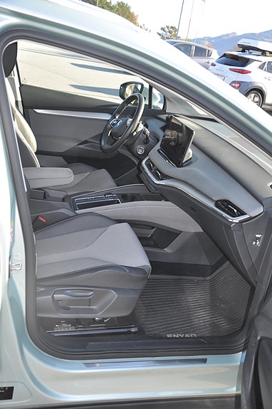 Skoda Enyaq 10 of 17
