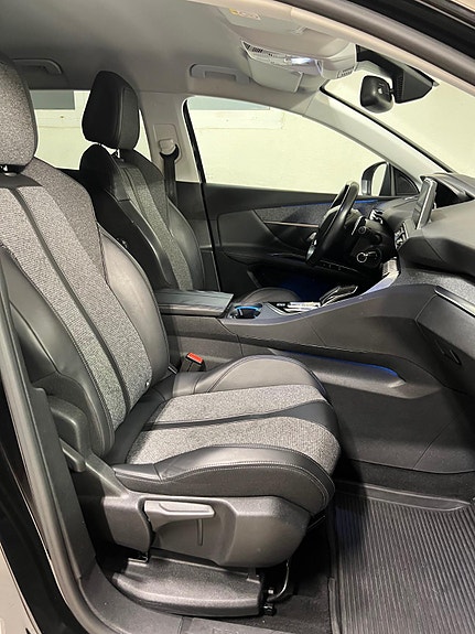 Peugeot 3008 24 of 28