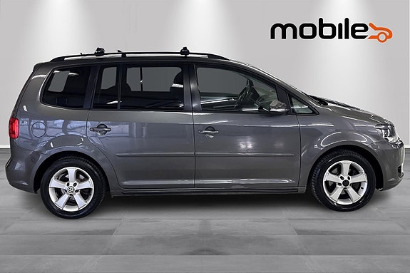 Volkswagen Touran 8 of 25