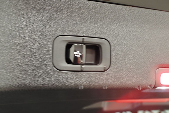 Mercedes-Benz CLA350 11 of 21