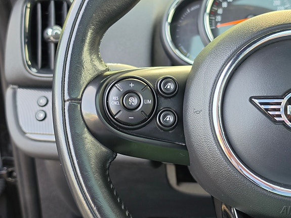 MINI Countryman Cooper SE 21 of 30