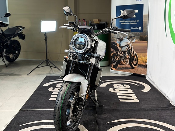 Honda CB1000F - NYHET -På lager - se nyheten i vår butikk! 13 of 25