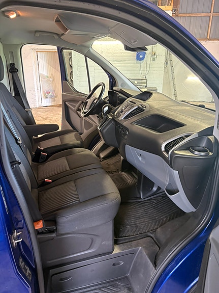 Ford Transit Custom 8 of 20