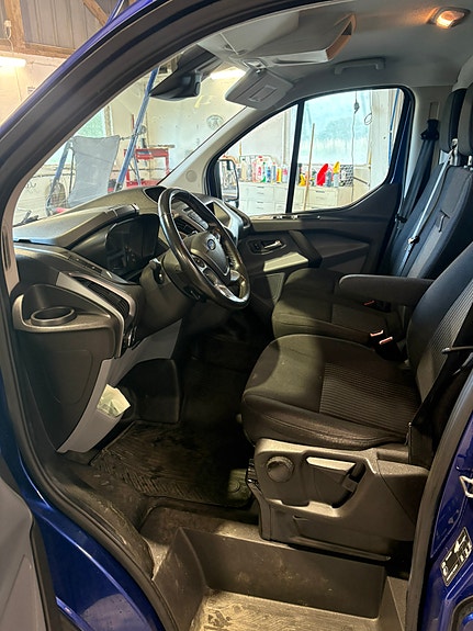 Ford Transit Custom 11 of 20