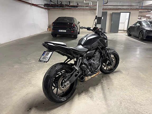 Yamaha MT-07 3 of 6