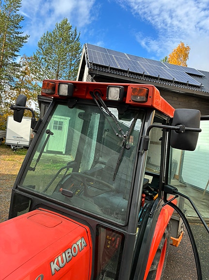 Kubota STV 40 7 of 30