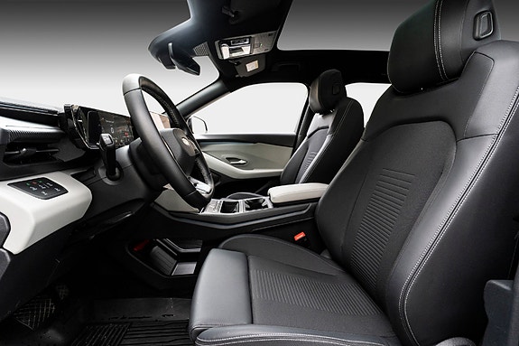 Ford Explorer 12 of 30