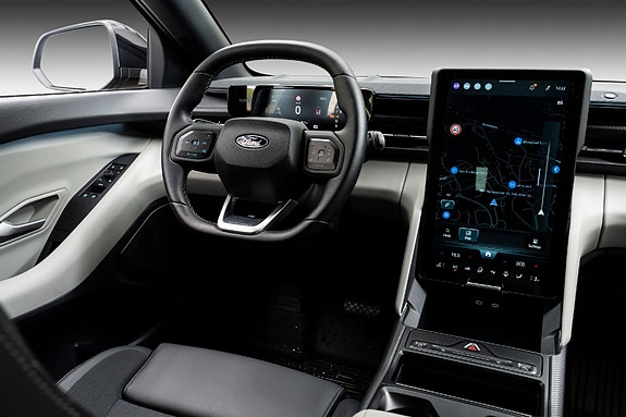 Ford Explorer 11 of 30