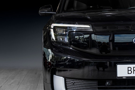 Ford Explorer 7 of 30
