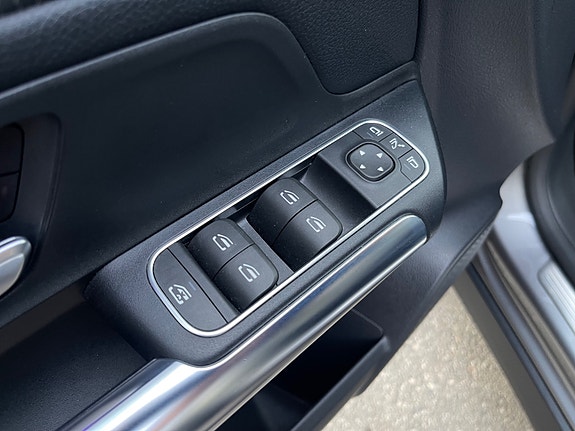 Mercedes-Benz EQA250 16 of 30