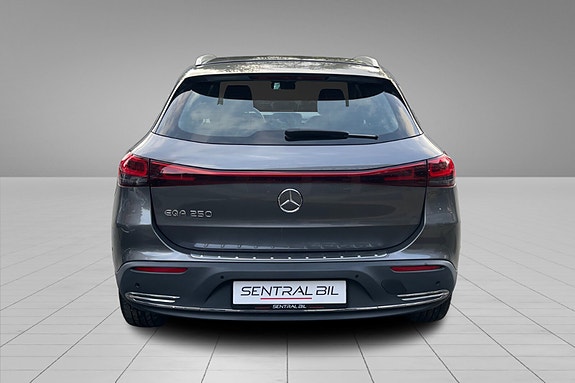 Mercedes-Benz EQA250 9 of 30
