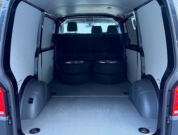 Volkswagen Transporter 25 of 28