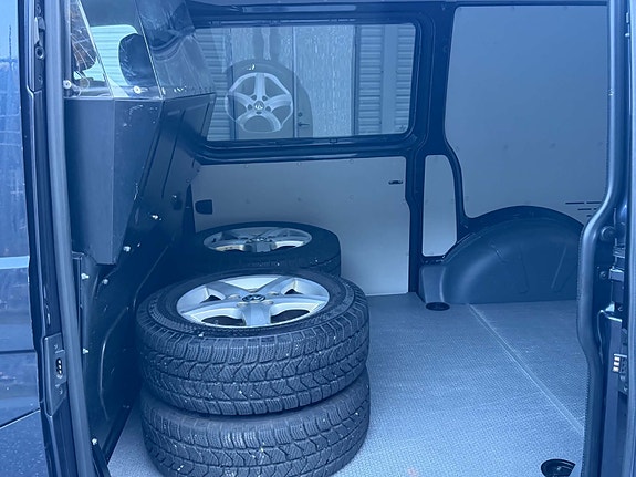 Volkswagen Transporter 27 of 28