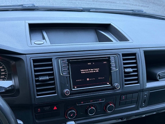 Volkswagen Transporter 14 of 28