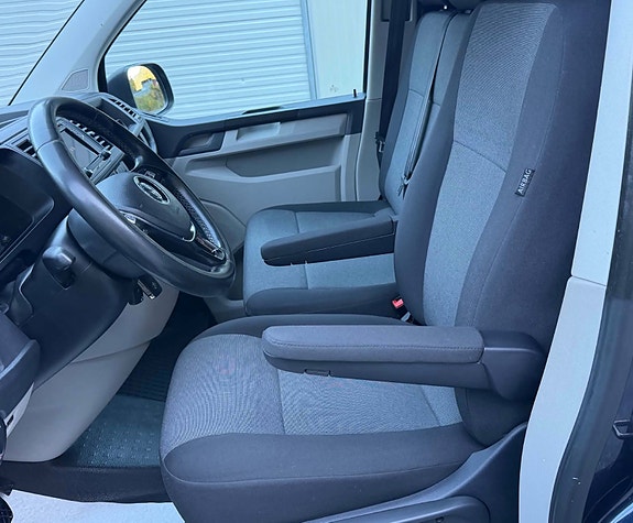 Volkswagen Transporter 11 of 28