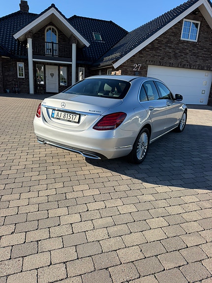 Mercedes-Benz C250 d 8 of 30