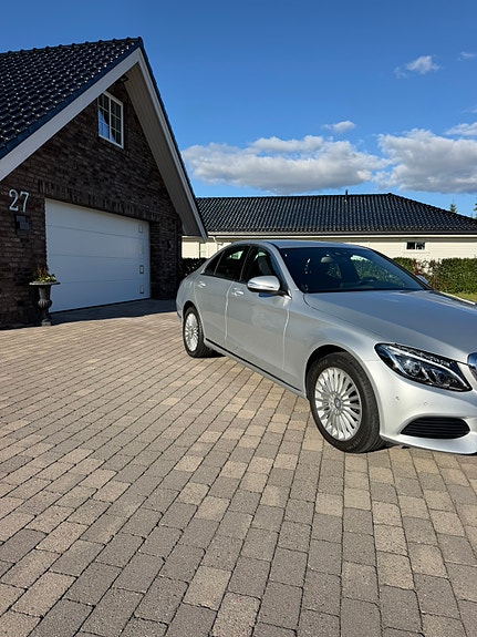 Mercedes-Benz C250 d 3 of 30
