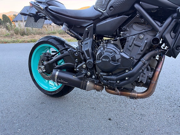 Yamaha MT-07 4 of 11