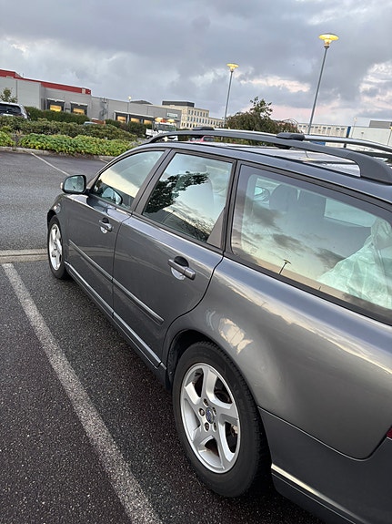 Volvo V50 4 of 13