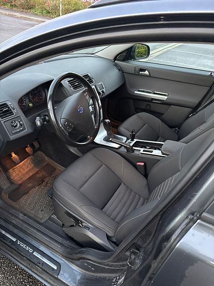 Volvo V50 6 of 13