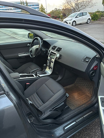 Volvo V50 8 of 13