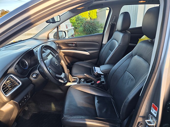 Suzuki SX4 S-Cross 8 of 14