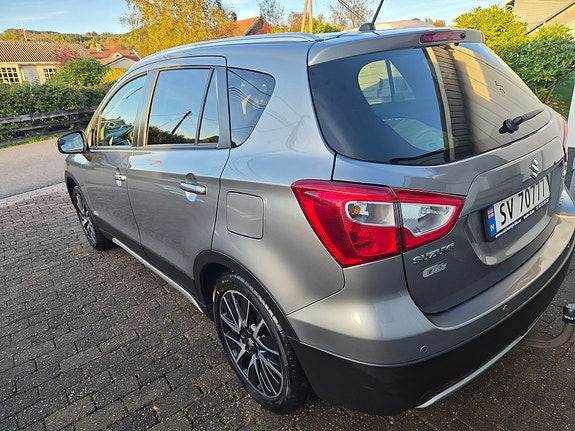 Suzuki SX4 S-Cross 4 of 14