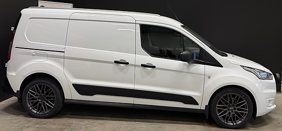 Ford Transit Connect 3 of 21