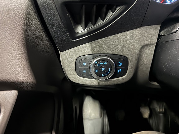 Ford Transit Connect 21 of 21