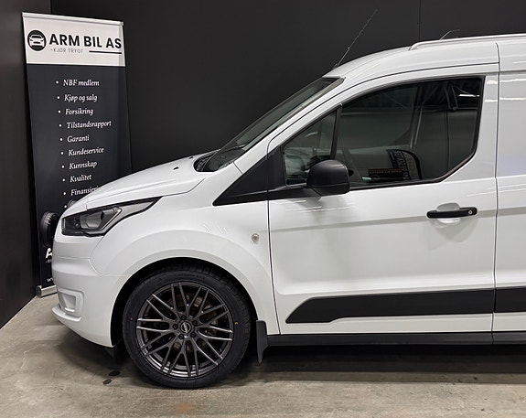 Ford Transit Connect 7 of 21