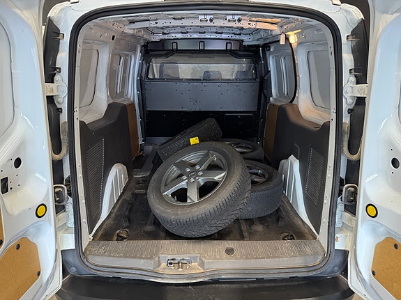 Ford Transit Connect 14 of 21