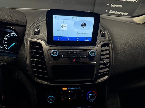 Ford Transit Connect 17 of 21