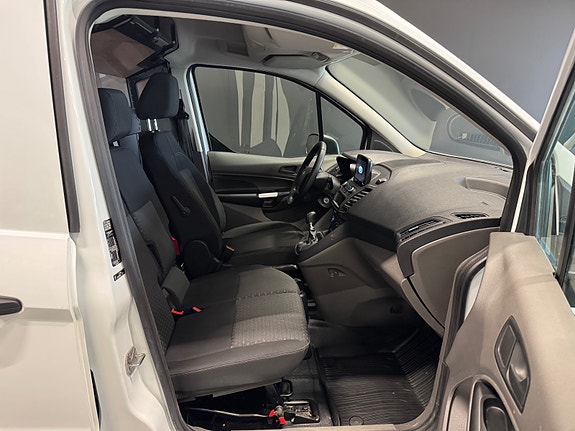Ford Transit Connect 12 of 21