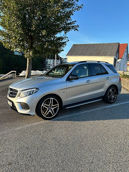 Mercedes-Benz GLE500 e 5 of 30