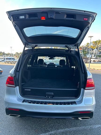Mercedes-Benz GLE500 e 10 of 30