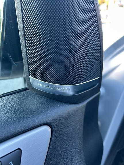 Mercedes-Benz GLE500 e 18 of 30