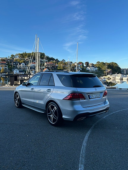 Mercedes-Benz GLE500 e 8 of 30