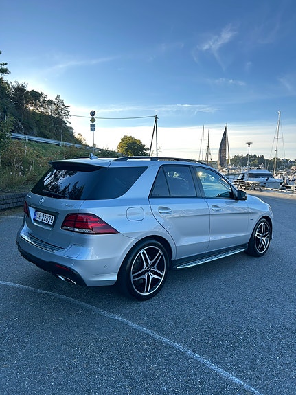 Mercedes-Benz GLE500 e 6 of 30