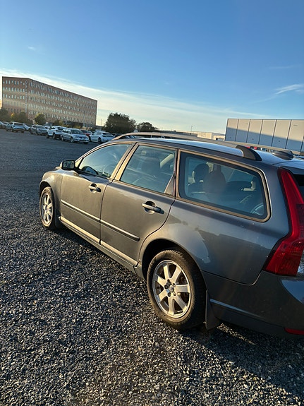 Volvo V50 4 of 13