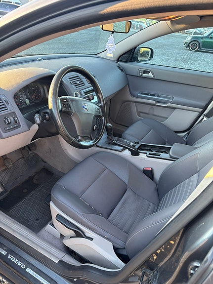 Volvo V50 5 of 13