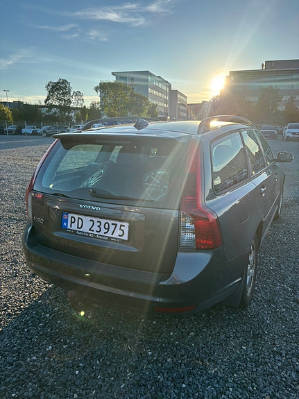 Volvo V50 3 of 13