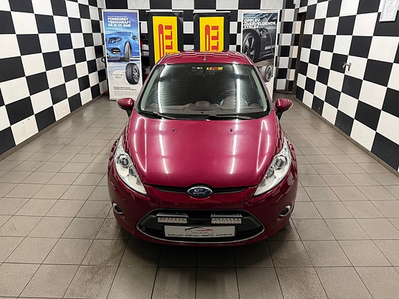 Ford Fiesta 4 of 30