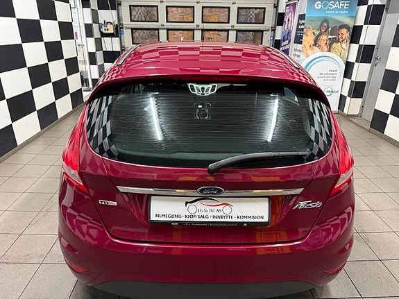 Ford Fiesta 10 of 30