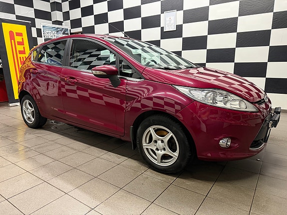 Ford Fiesta 5 of 30
