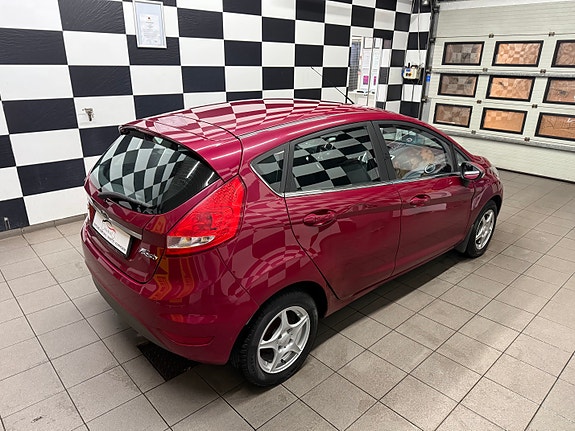 Ford Fiesta 9 of 30