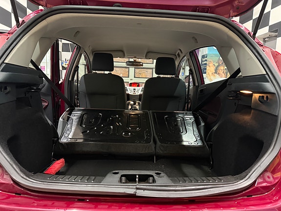 Ford Fiesta 16 of 30