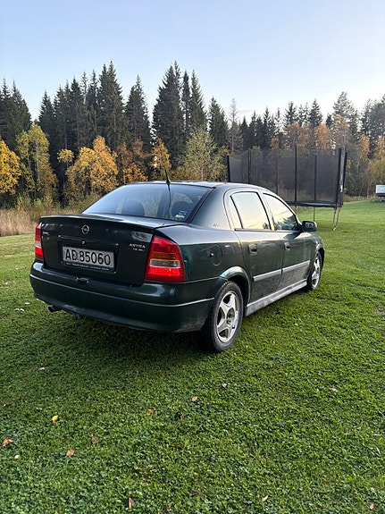 Opel Astra 4 of 14