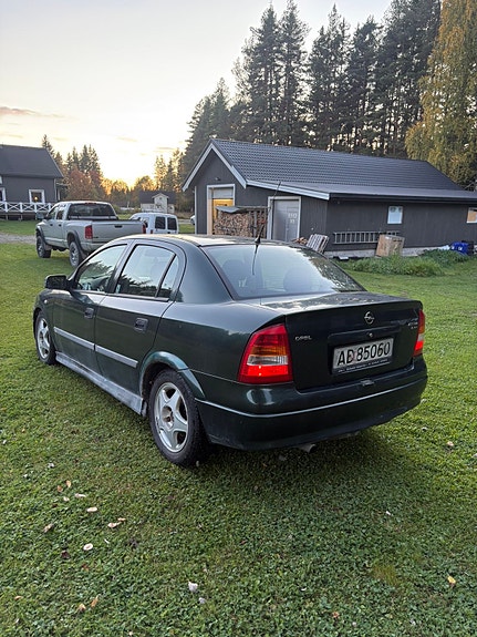 Opel Astra 3 of 14